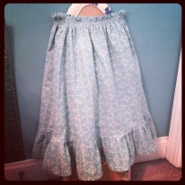 Gathered ruffle skirt